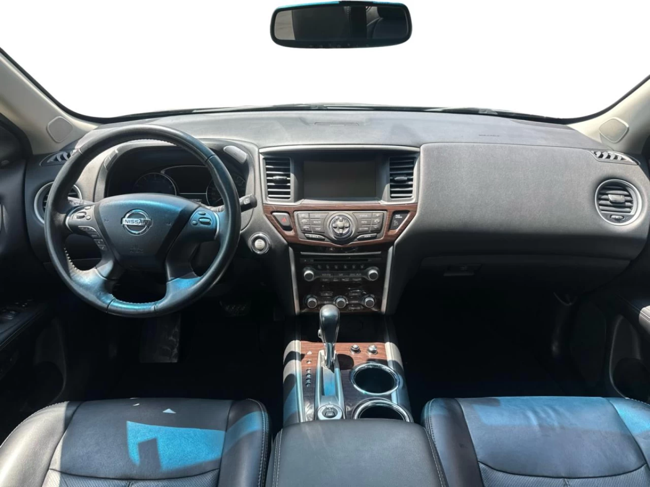 2015 Nissan Pathfinder AWD 7 pass Main Image