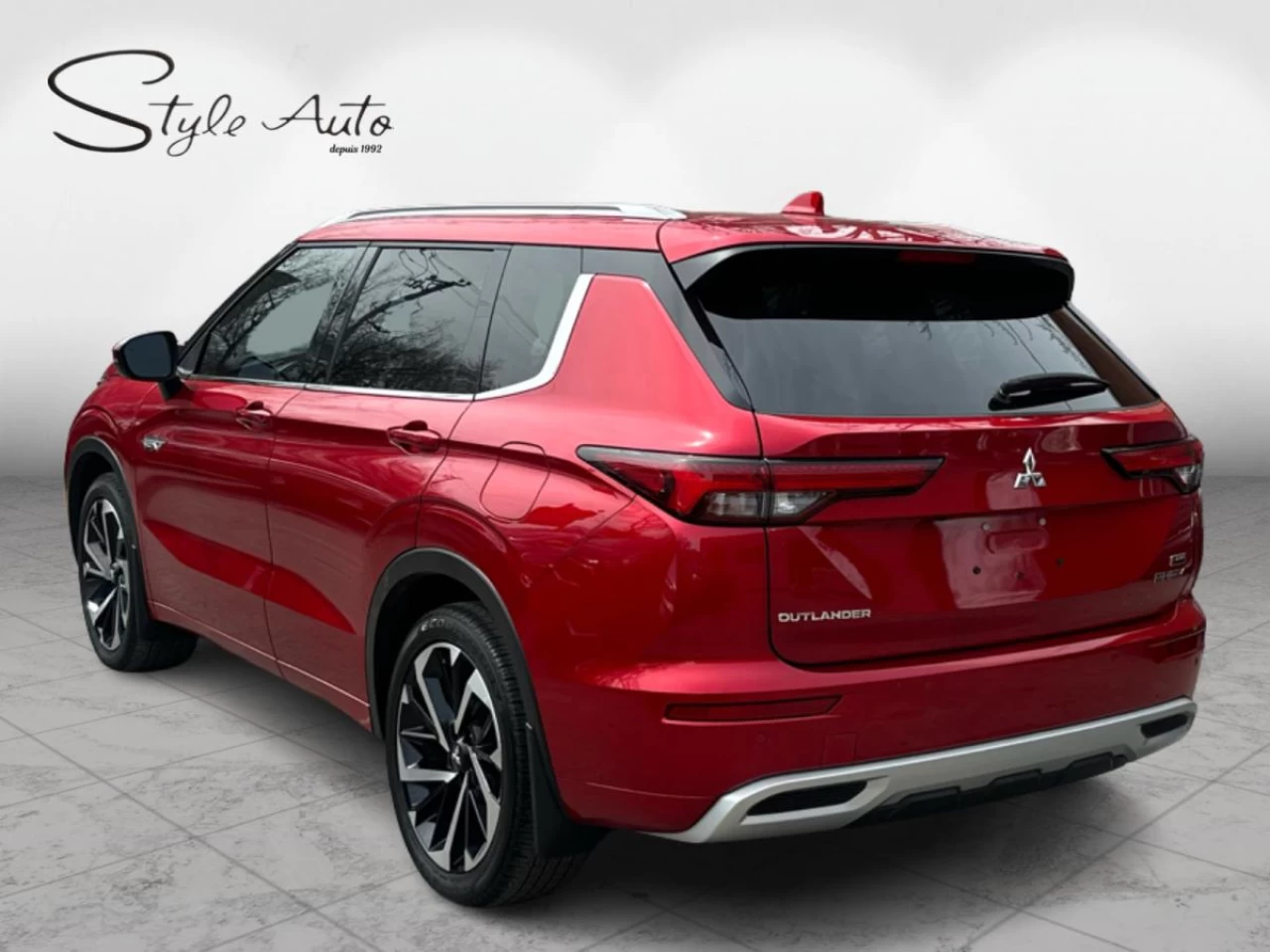 2024 Mitsubishi Outlander GT S-AWC hybride 7 pass Image principale