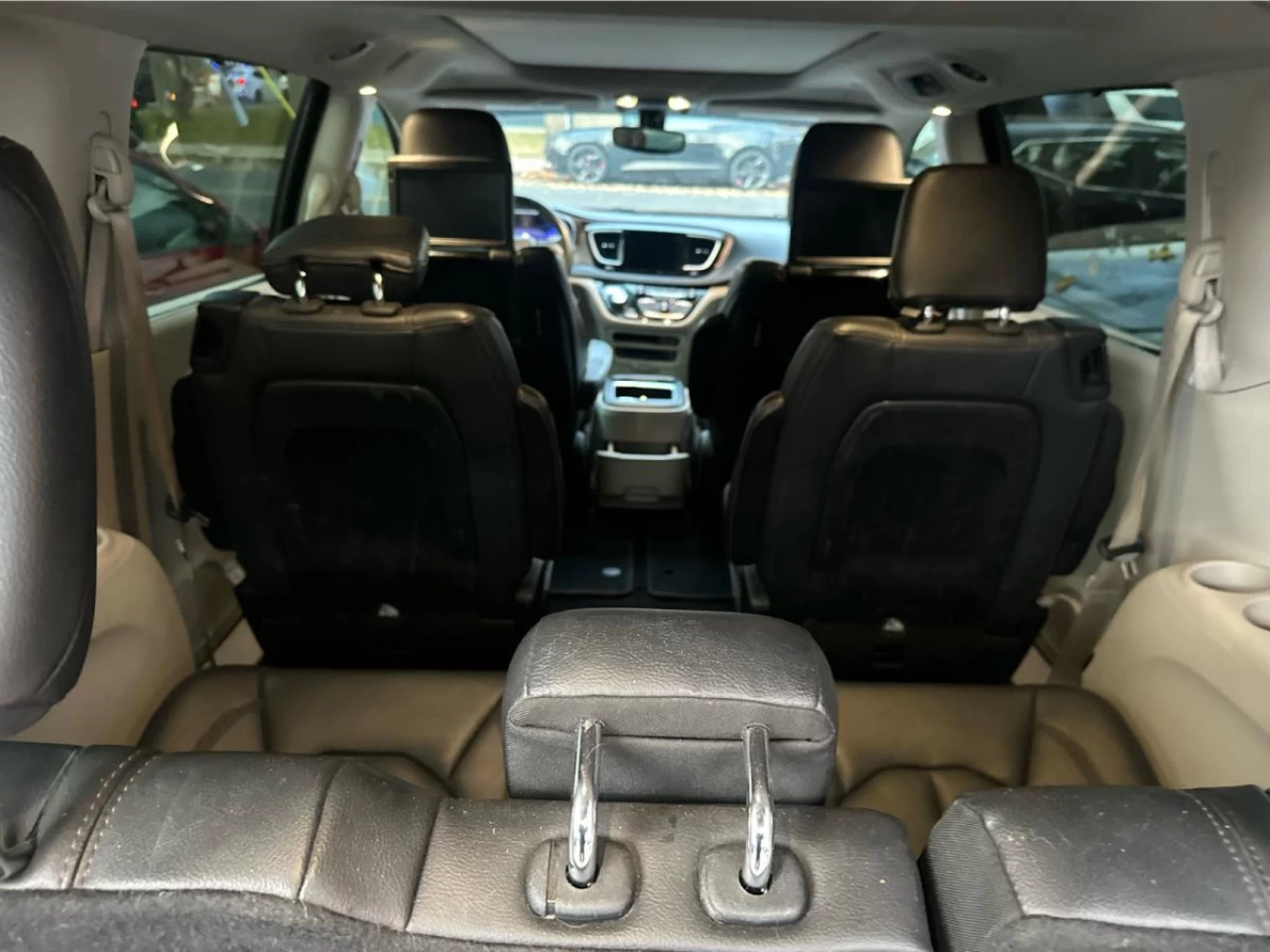 2018 Chrysler Pacifica Touring-L Plus 7 pass Main Image