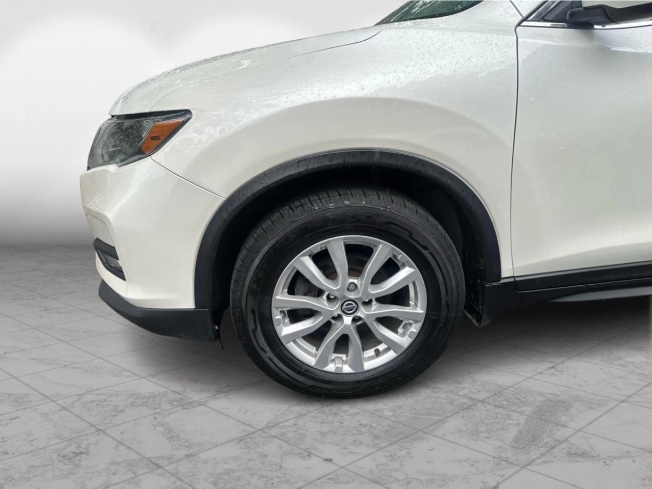 2020 Nissan Rogue AWD SV Camera Roof Image principale