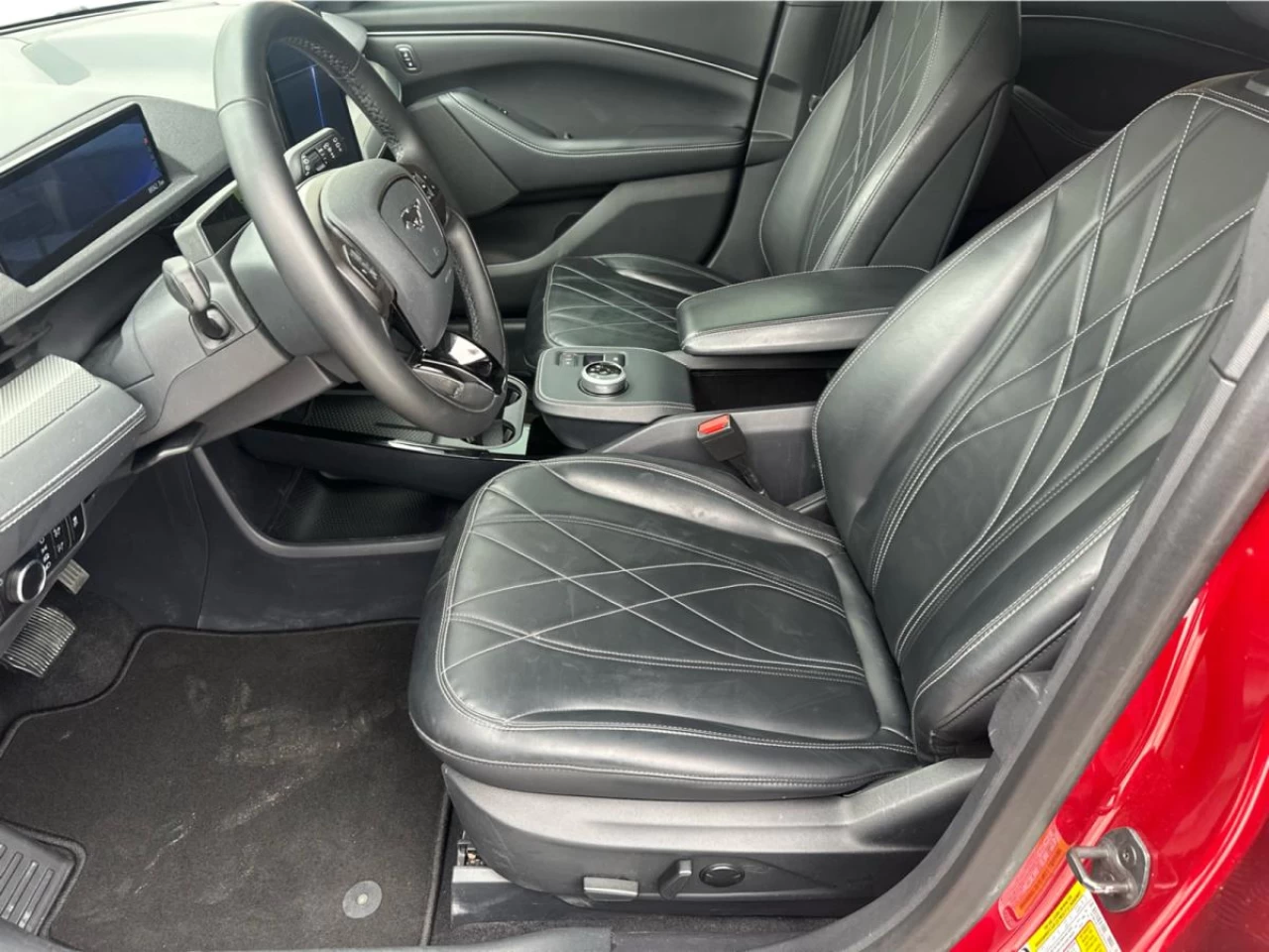 2023 Ford Mustang Mach-E Select AWD Image principale