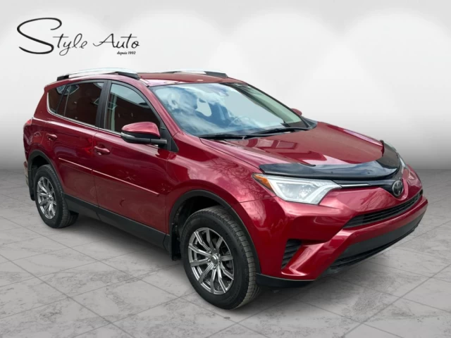 Toyota RAV4 AWD LE 2018