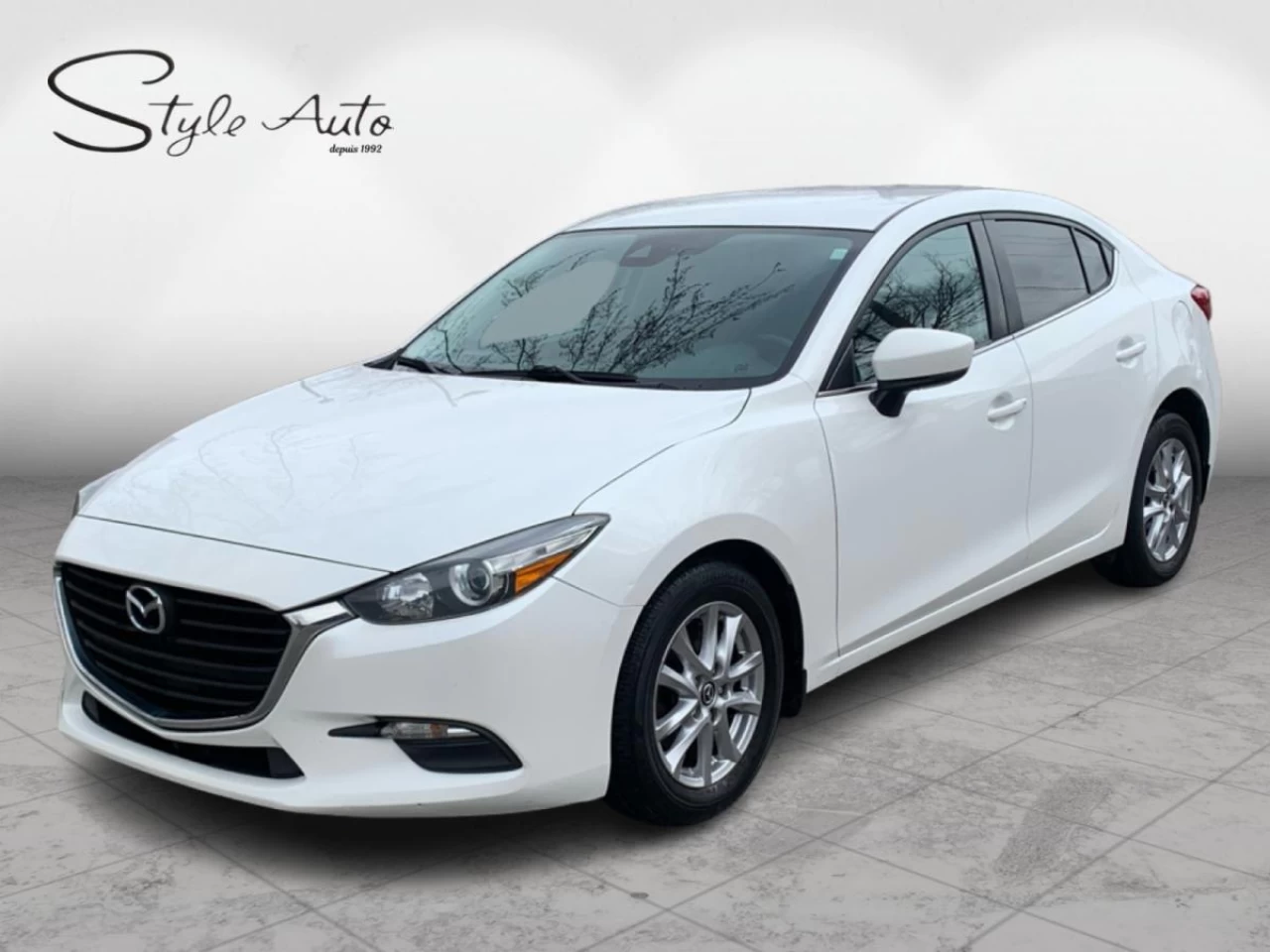 2017 Mazda Mazda3 Auto SE Image principale