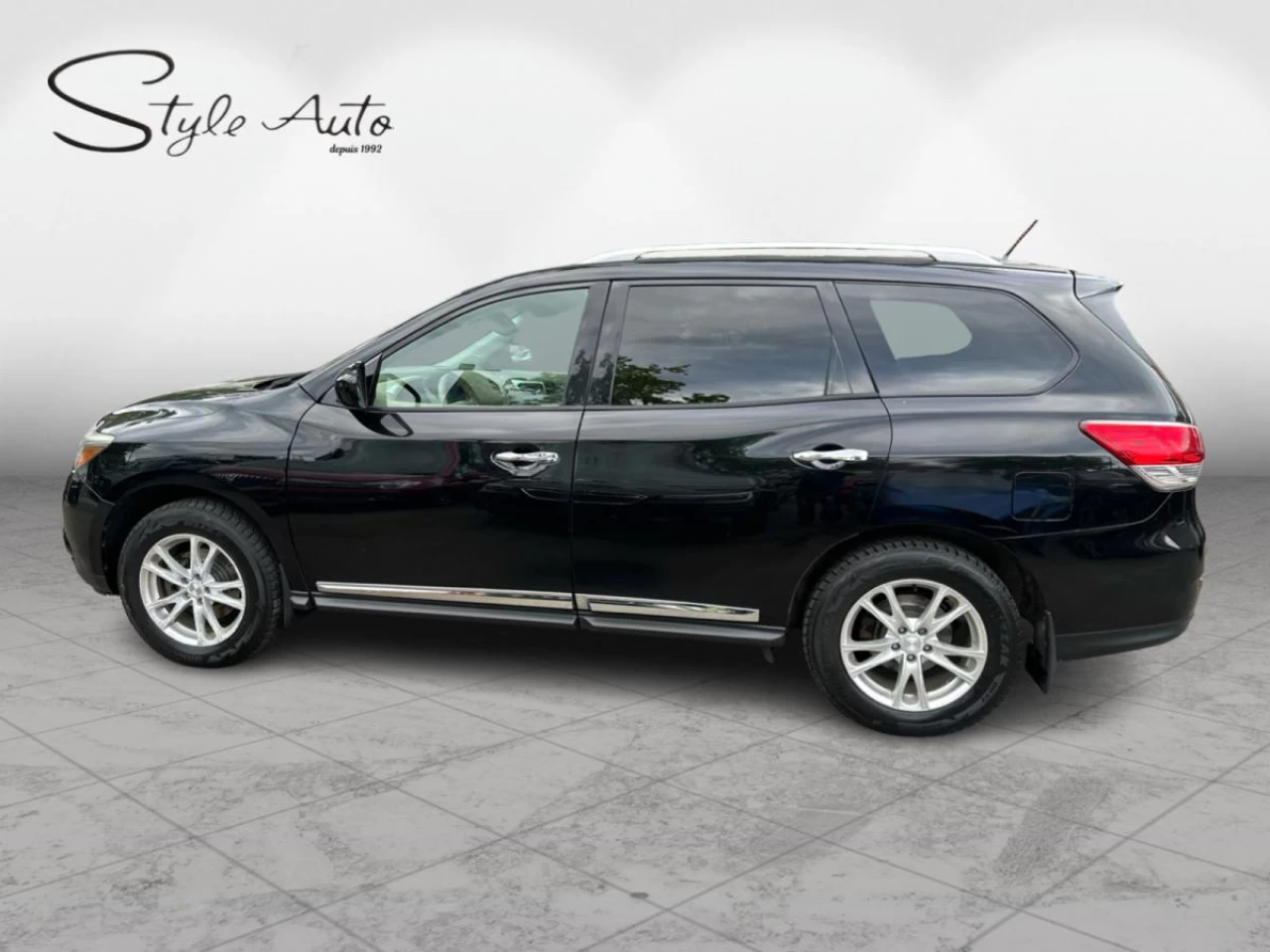 2014 Nissan Pathfinder 4WD S Leather Nav cam 7 Pass Image principale