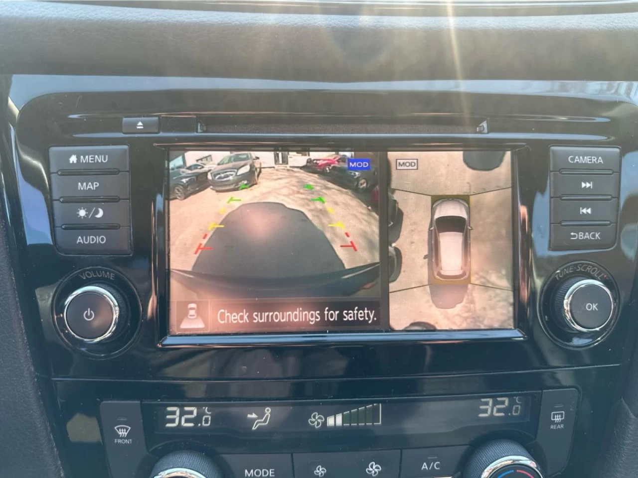 2018 Nissan Rogue AWD SV Image principale