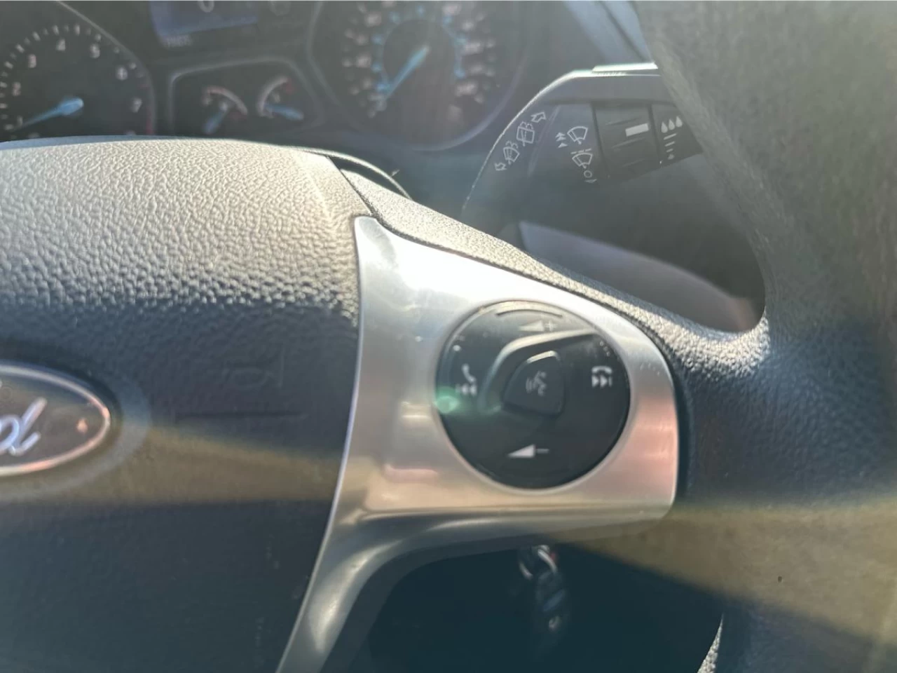 2016 Ford Escape 4WD 4dr SE Image principale