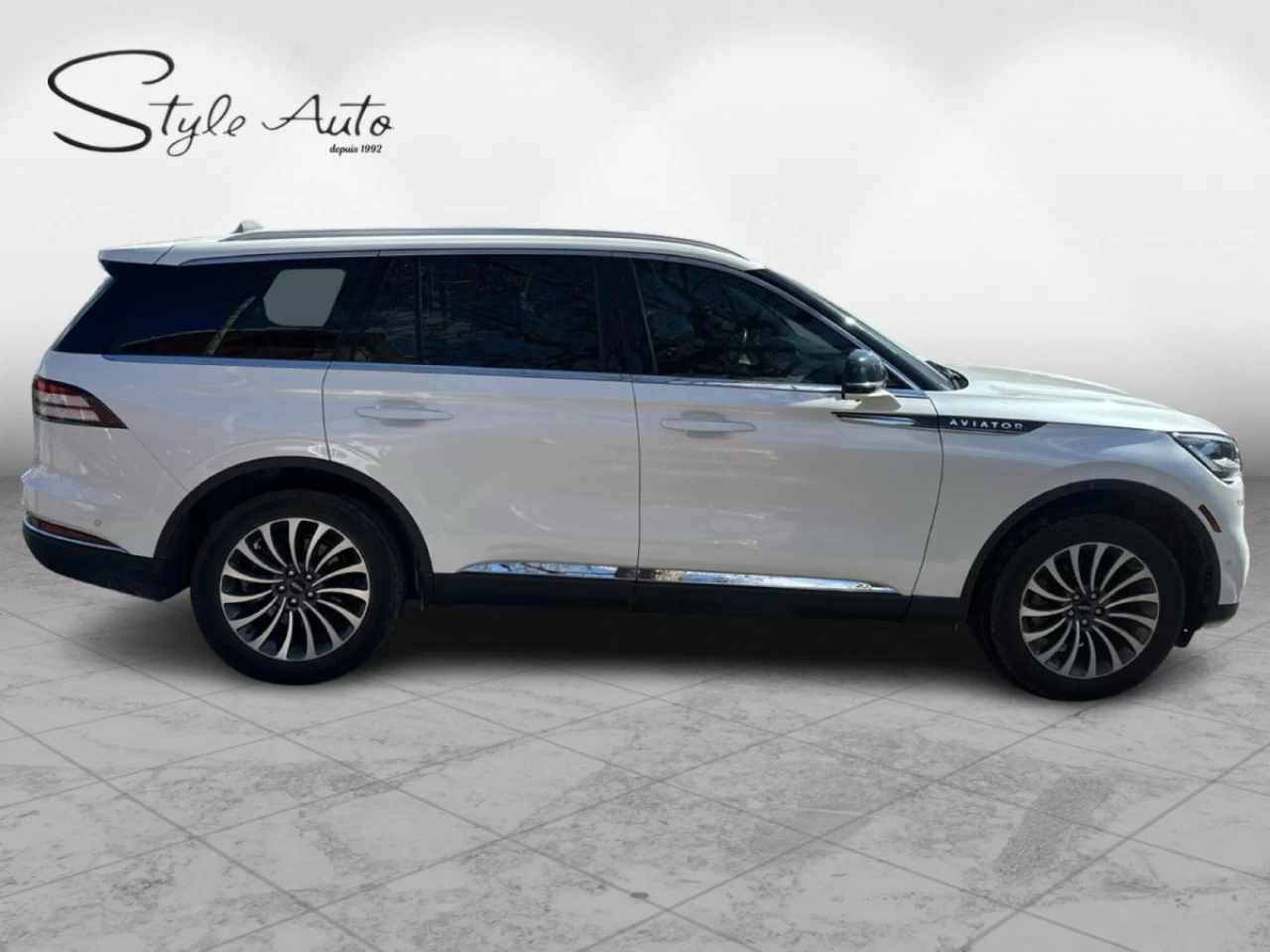 2023 Lincoln Aviator Reserve AWD 7 pass Image principale