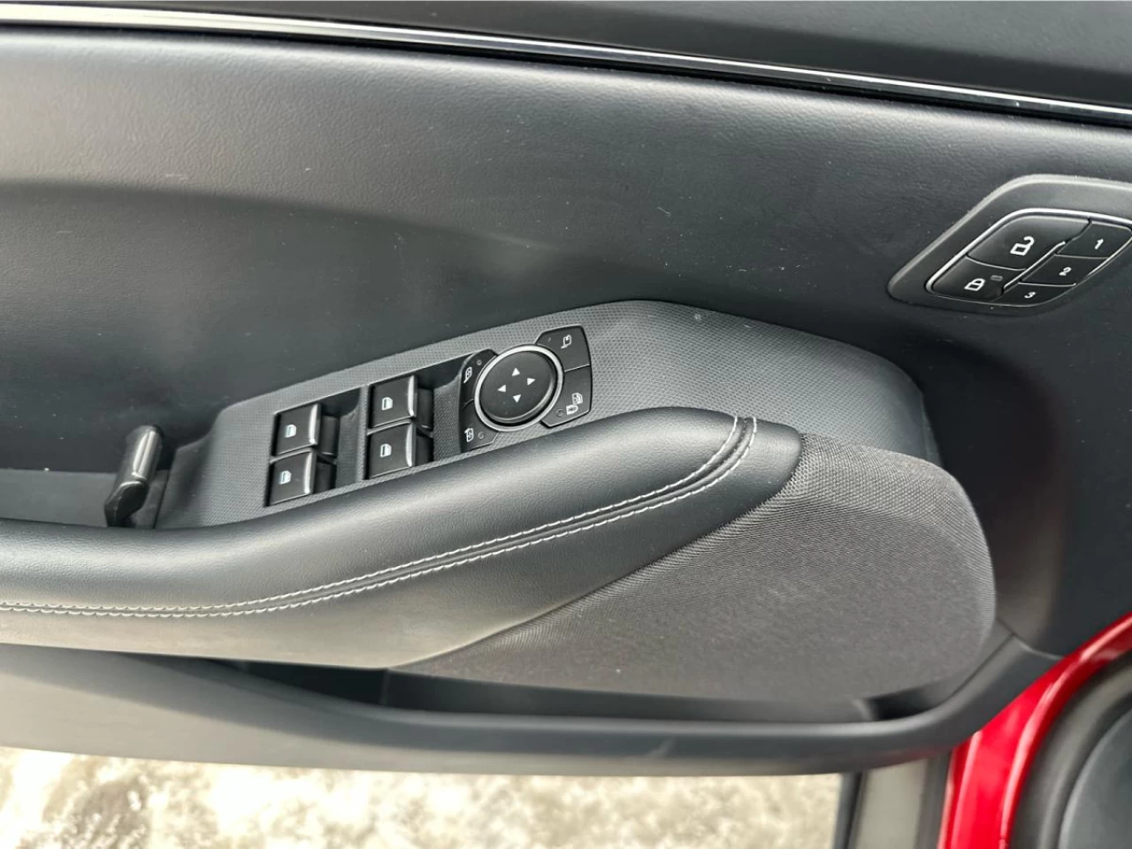 2023 Ford Mustang Mach-E Select AWD Image principale