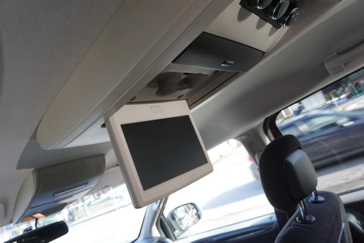 2014 Dodge Grand Caravan SXT 7 Passengers Fully loaded Camera TV DVD Image principale