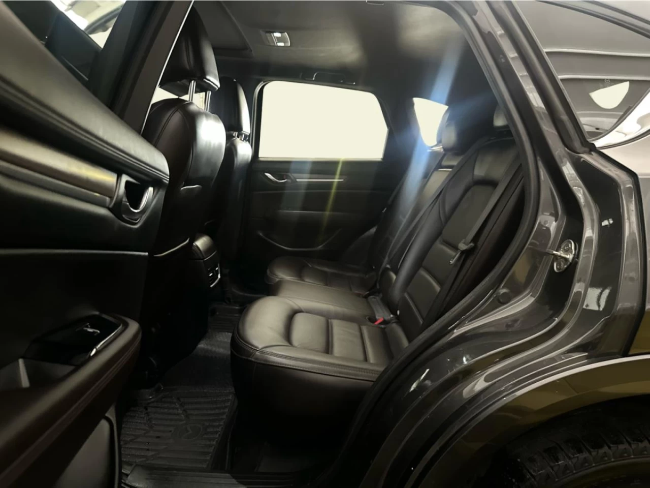 2022 Mazda CX-5 Signature AWD Image principale
