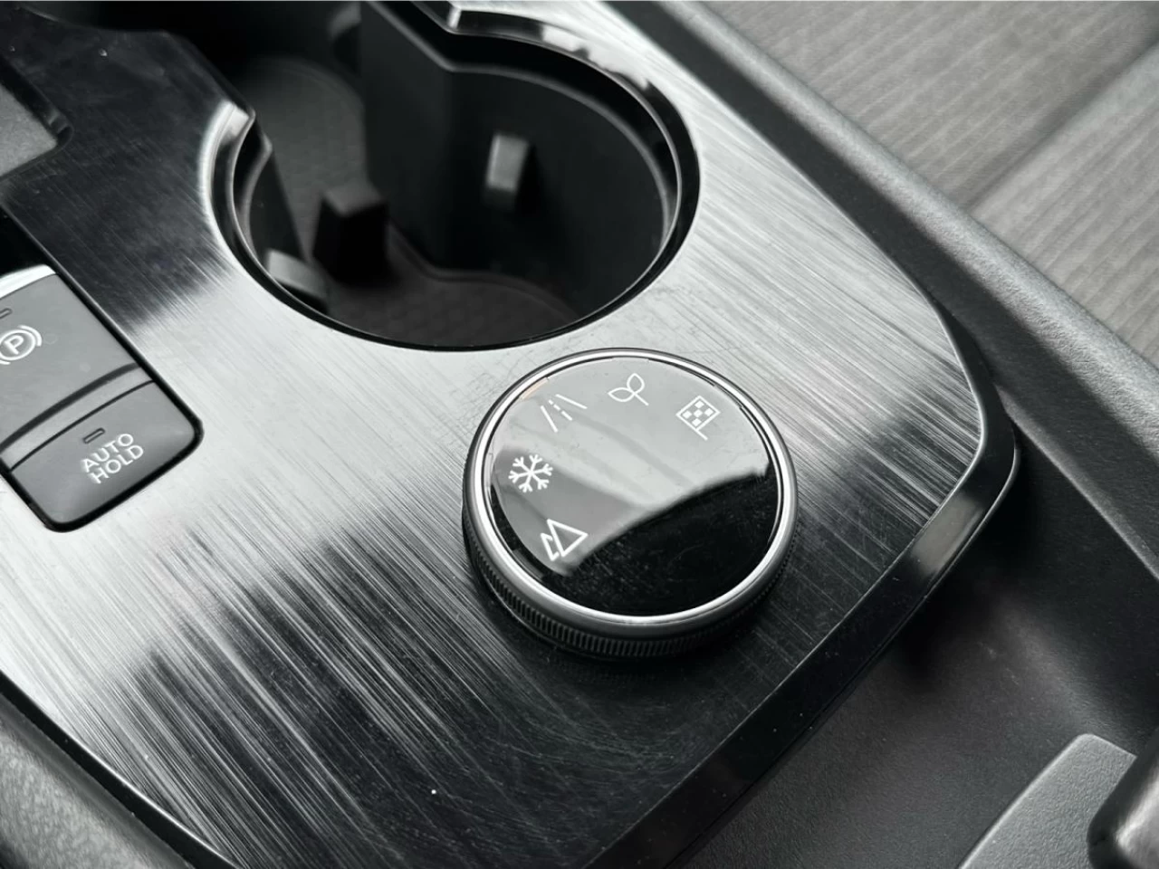 2021 Nissan Rogue AWD SV Main Image