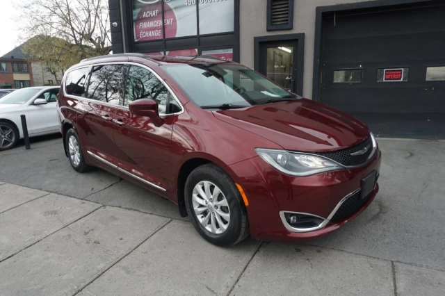 Chrysler Pacifica Wgn Touring-LFully loaded Leathers cam Nav 2017