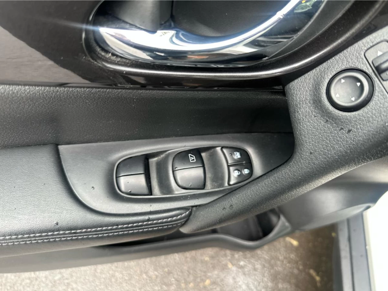 2020 Nissan Rogue AWD SV Camera Roof Image principale