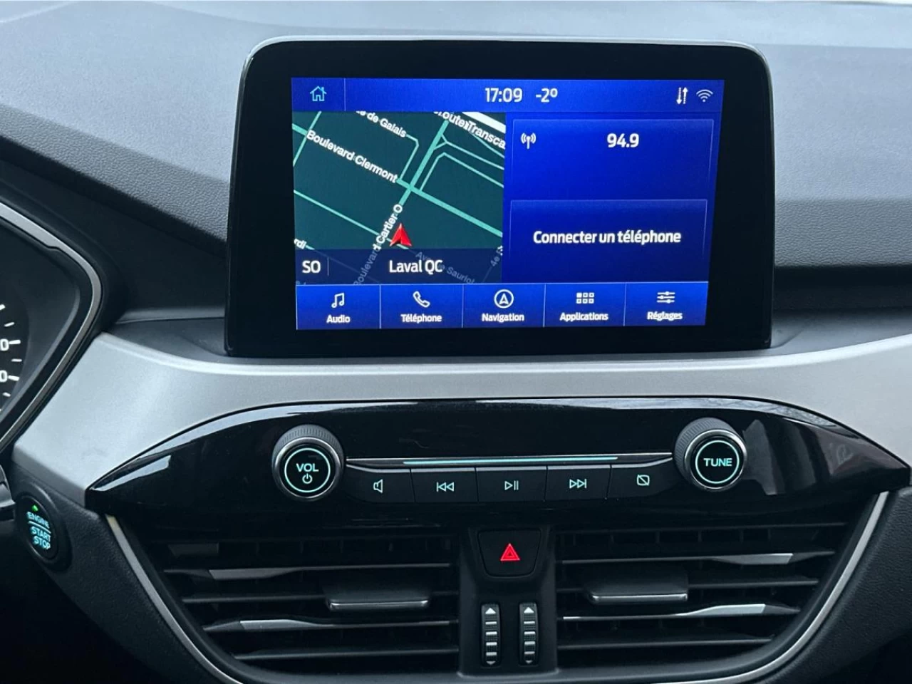 2022 Ford Escape SEL AWD Image principale