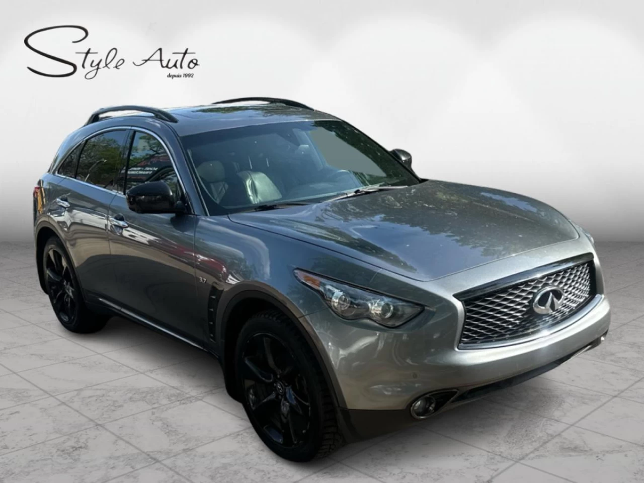 2017 Infiniti QX70 AWD SUV Main Image