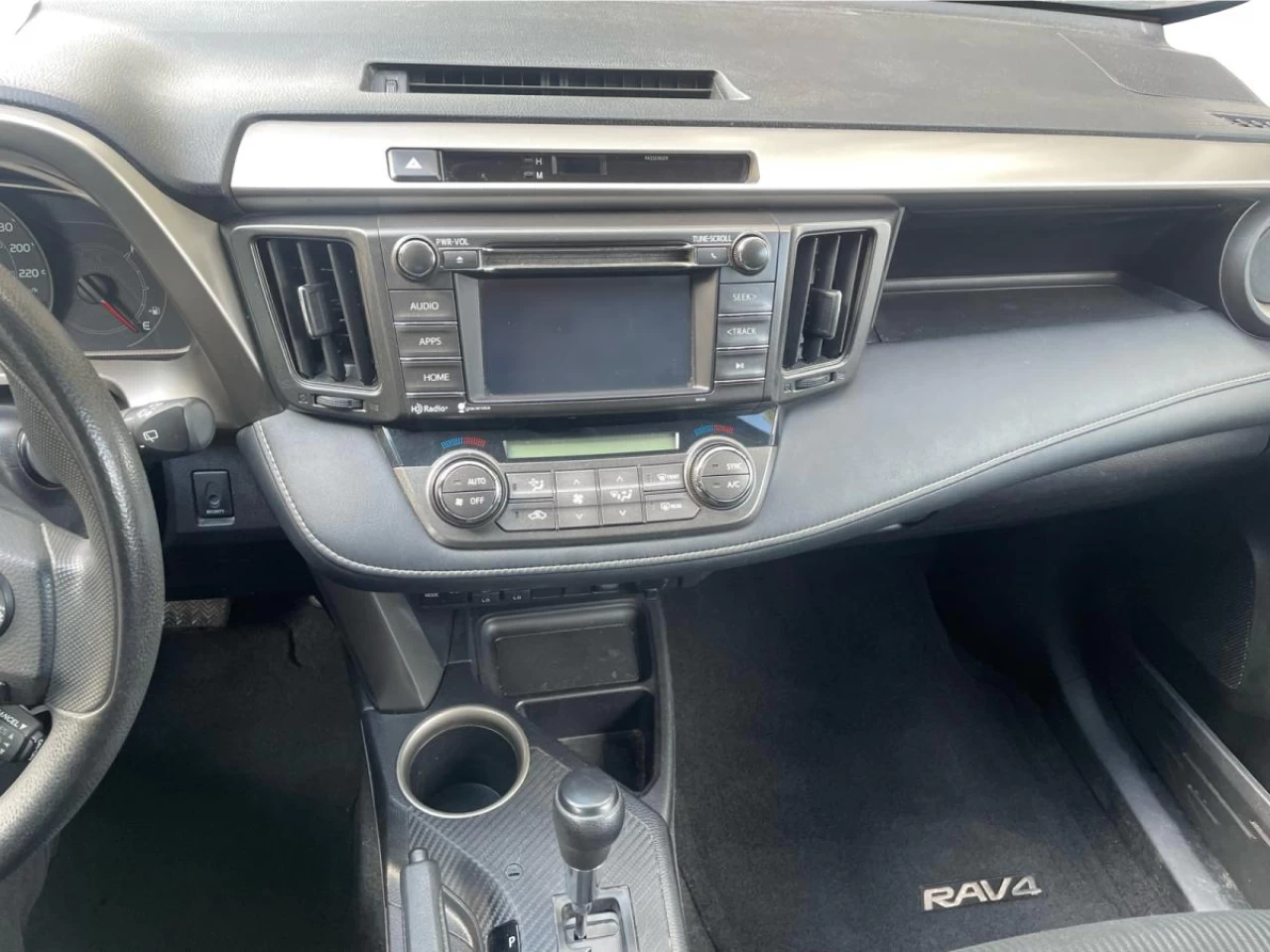 2015 Toyota RAV4 AWD 4dr XLE Main Image