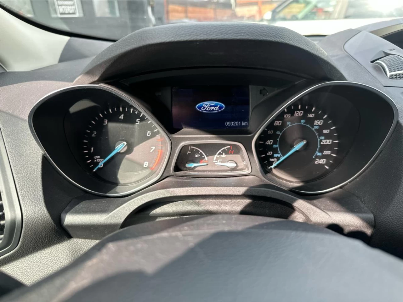 2015 Ford Escape 4dr SE Image principale