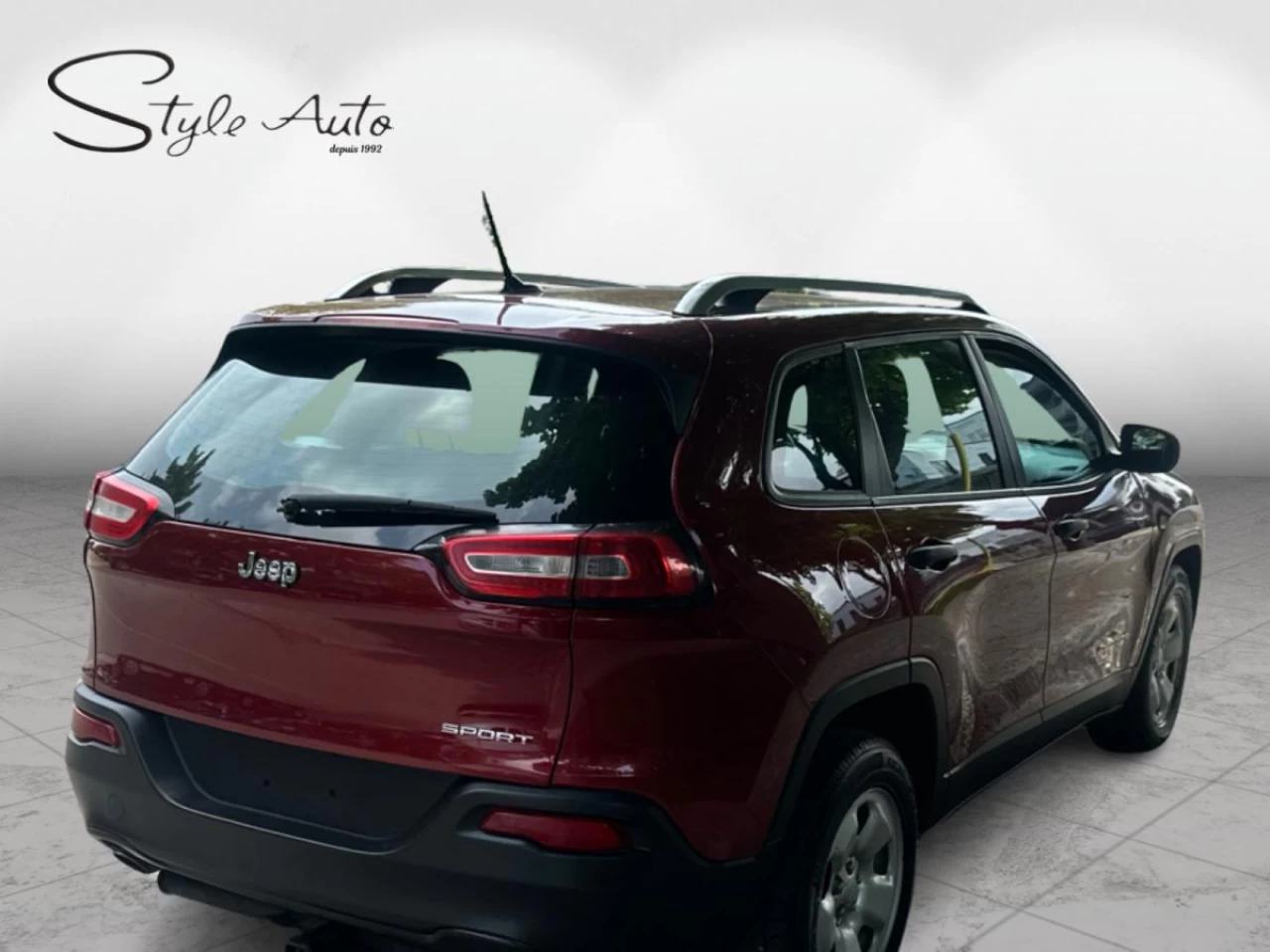 2015 Jeep Cherokee FWD 4dr Sport Image principale