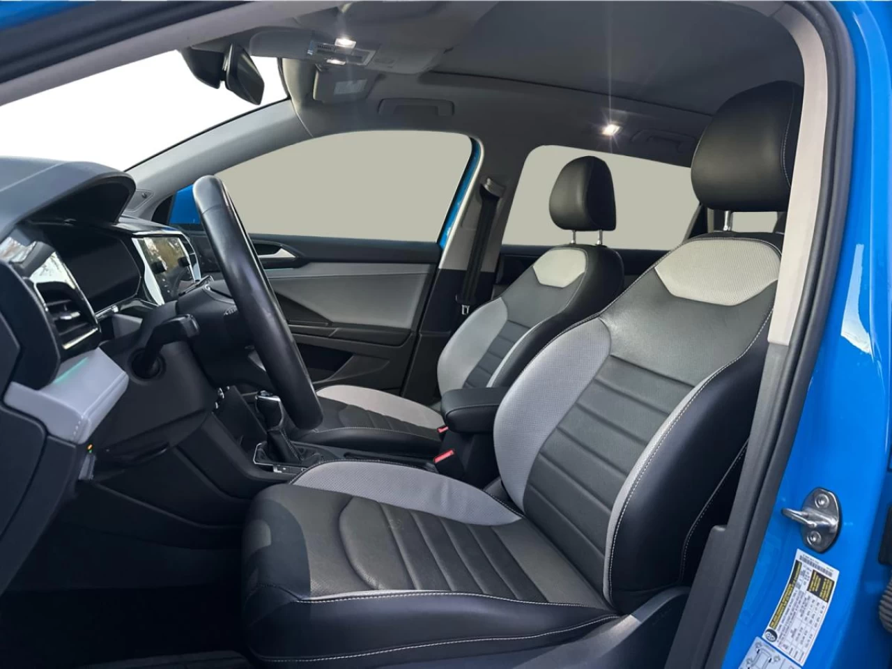 2022 Volkswagen Taos Highline 4MOTION Image principale