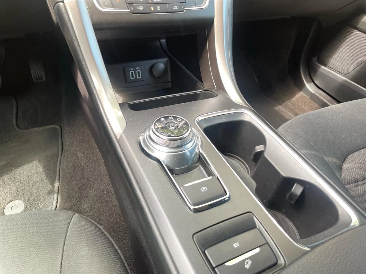 2019 Ford Fusion Energi SEL FWD Image principale