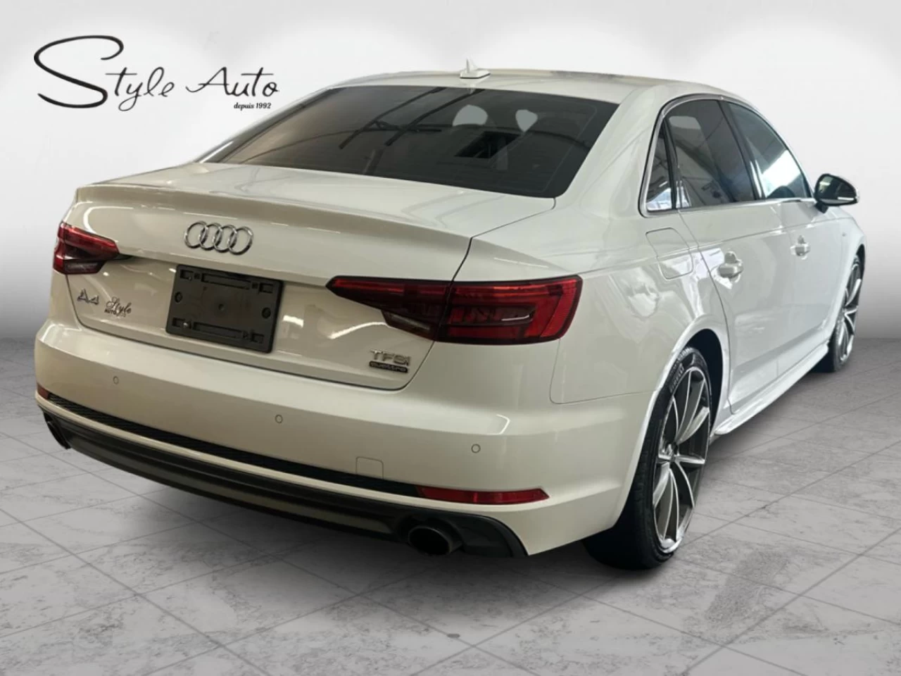 2017 Audi A4 Progressiv Quattro Main Image