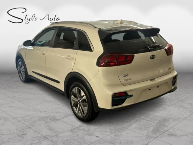 Kia Niro EX FWD 2021