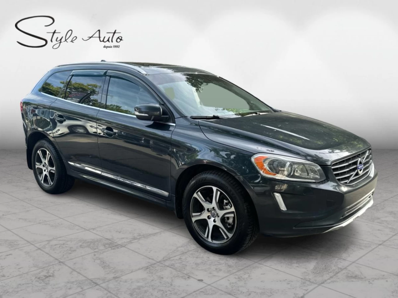 2015 Volvo XC60 AWD T6 Premier Plus Image principale