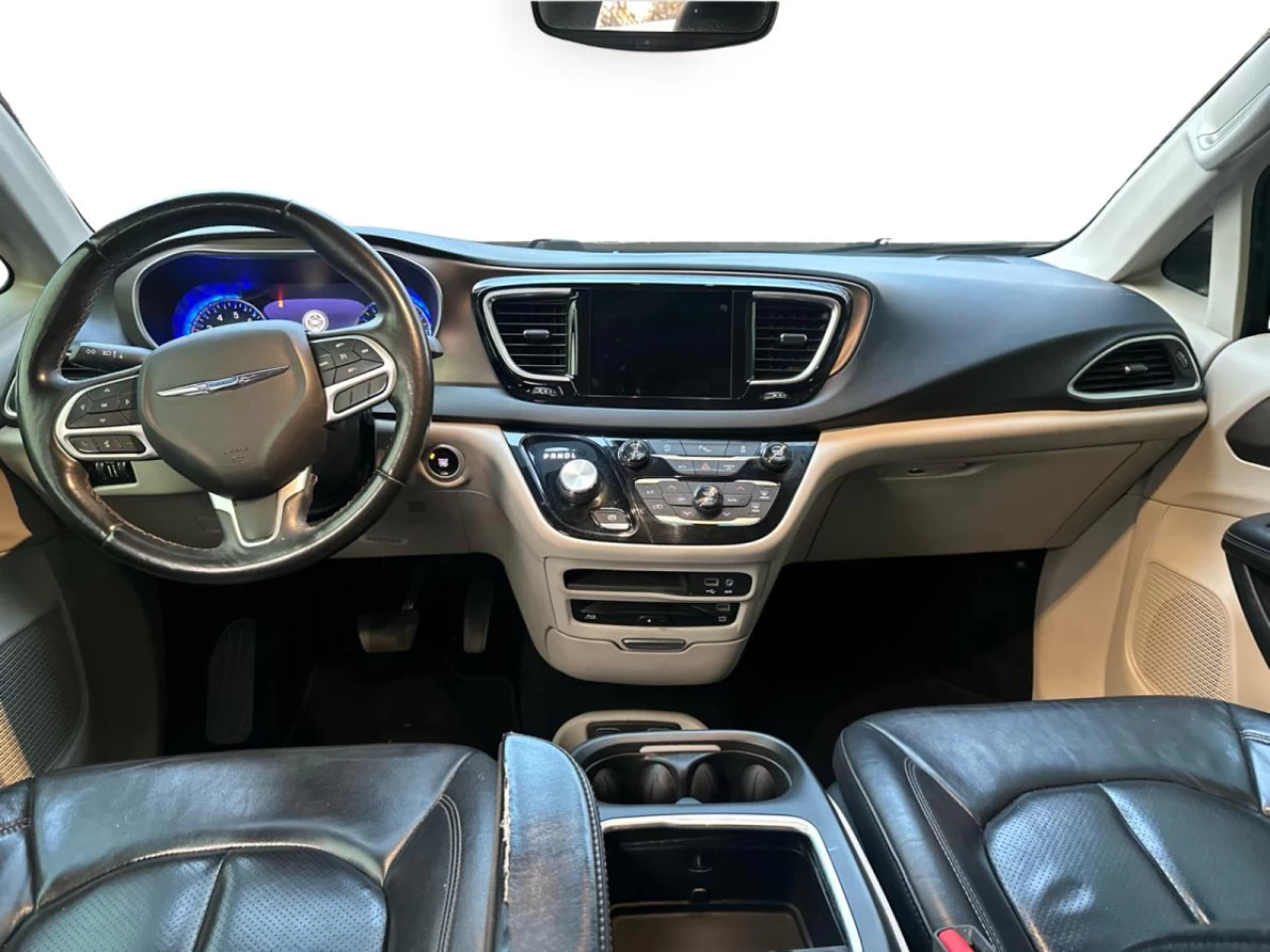 2018 Chrysler Pacifica Touring-L Plus 7 pass Main Image