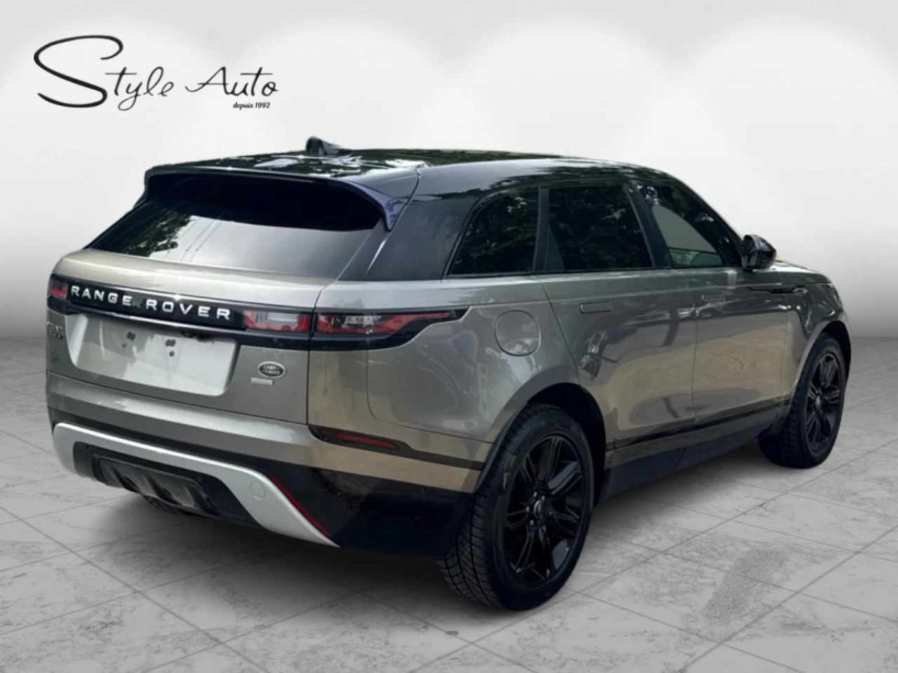 2018 Land Rover Range Rover Velar D180 R-Dynamic SE Image principale
