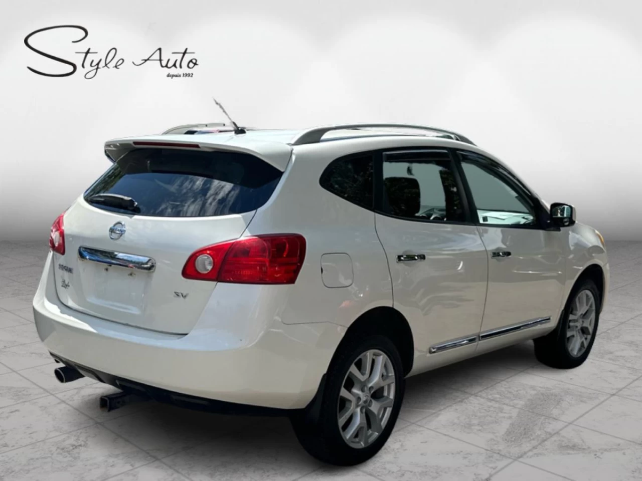 2011 Nissan Rogue FWD 4dr SV Image principale