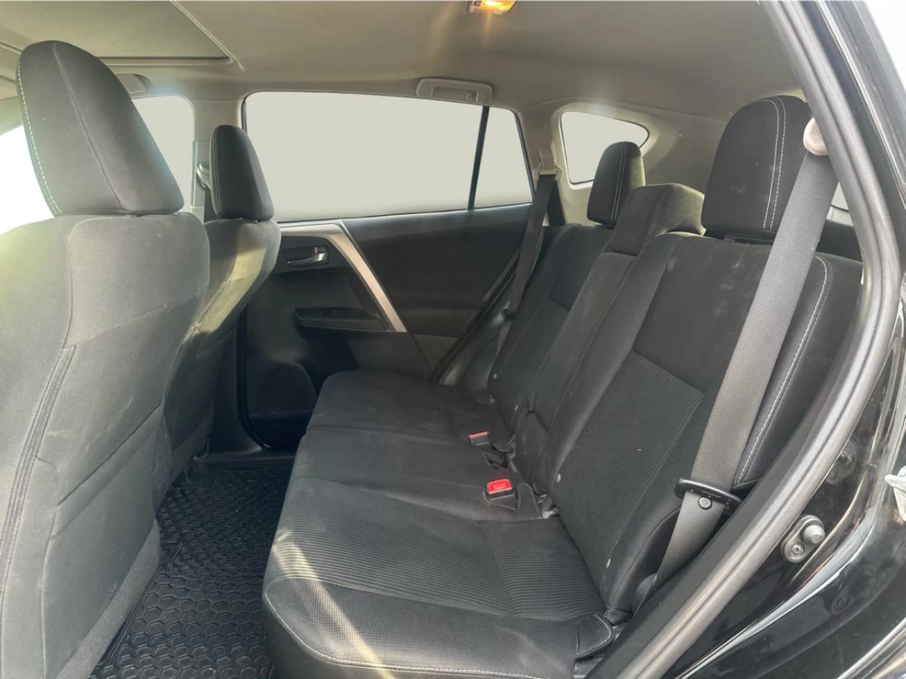 2014 Toyota RAV4 AWD  XLE Main Image