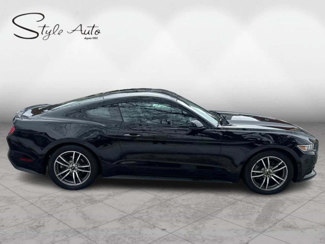 2015 Ford Mustang Fastback EcoBoost Main Image