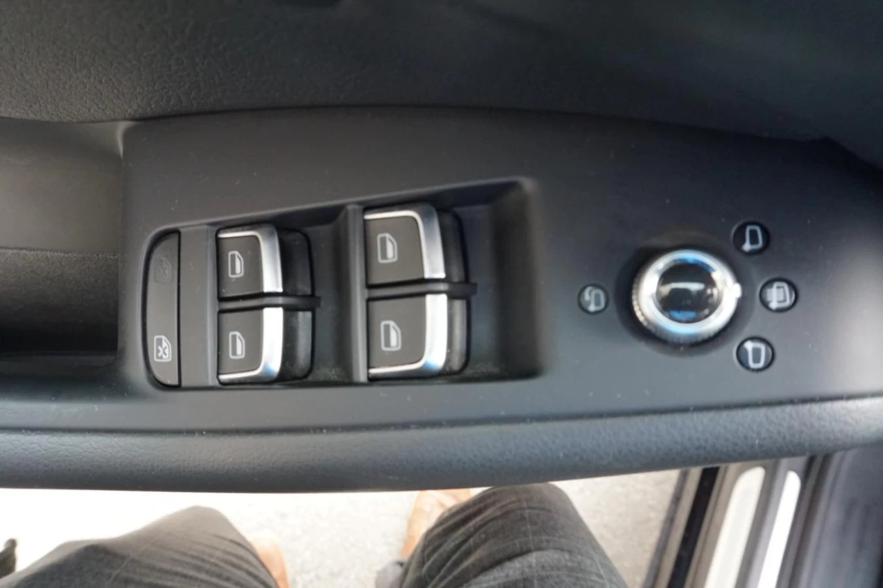 2016 Audi Q5 quattro 2.0T Progressiv Leathers Sun roof 8 Pneus Image principale