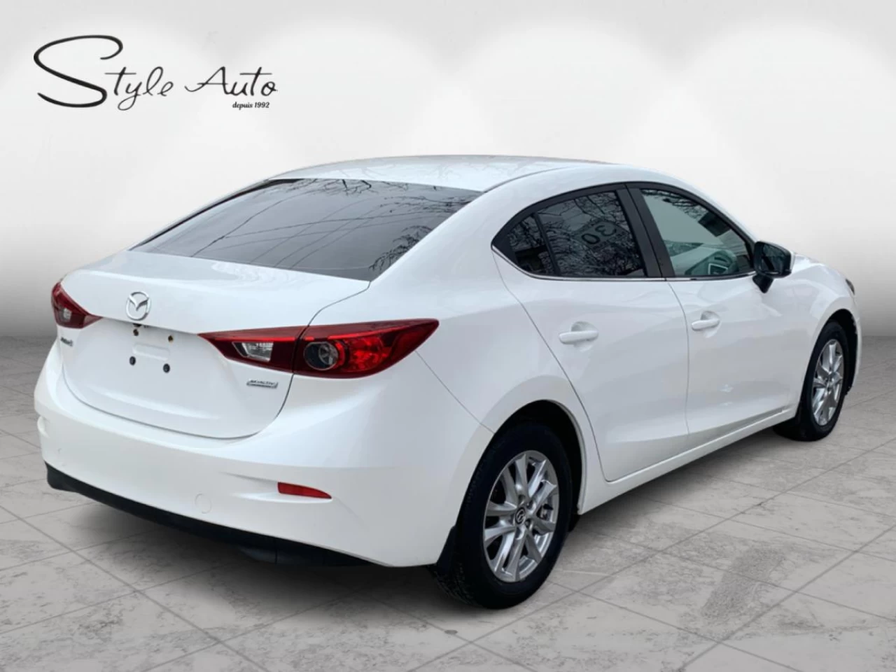 2017 Mazda Mazda3 Auto SE Image principale