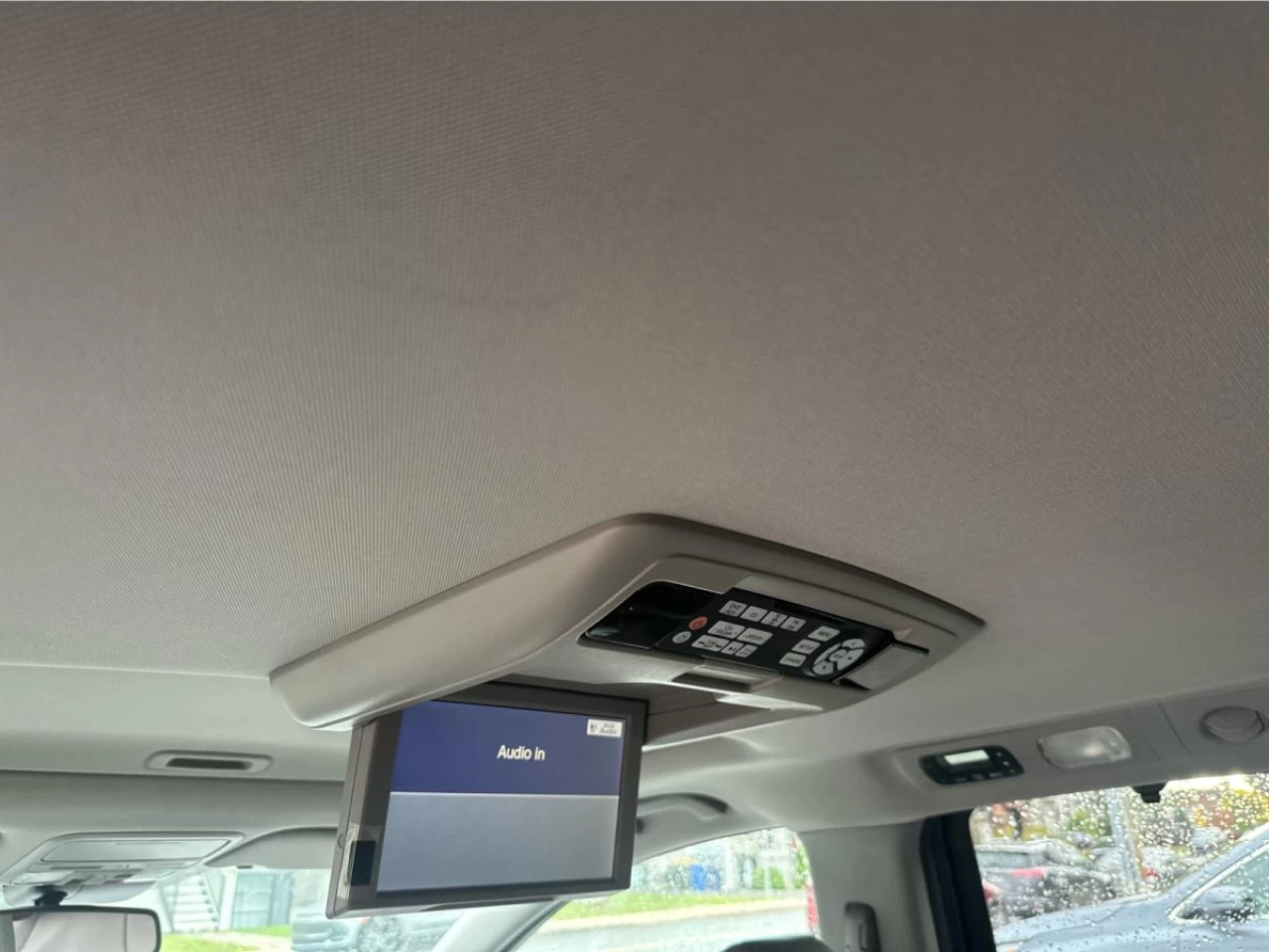 2017 Honda Odyssey EX-L  8 passengers with Rear Entertainment System Main Image