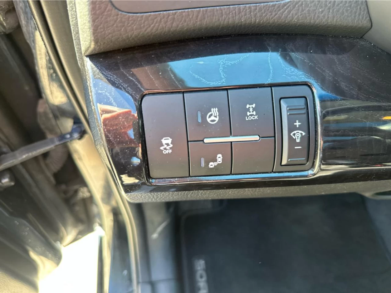 2015 Kia Sorento AWD V6 Auto SX Image principale