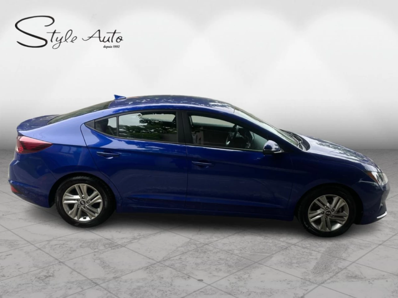 2020 Hyundai Elantra Preferred IVT Main Image