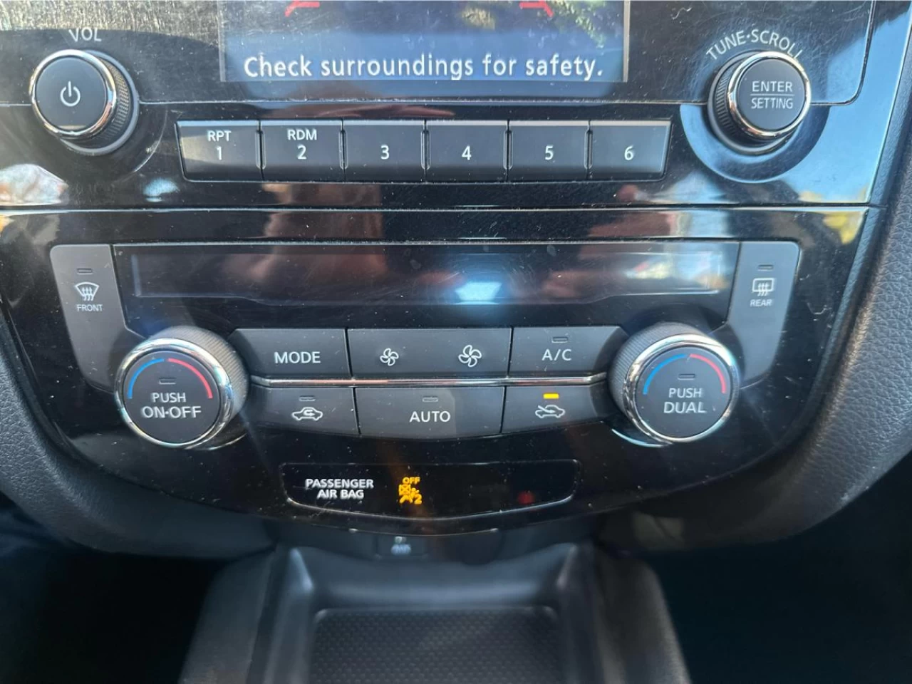 2018 Nissan Qashqai AWD S CVT Main Image