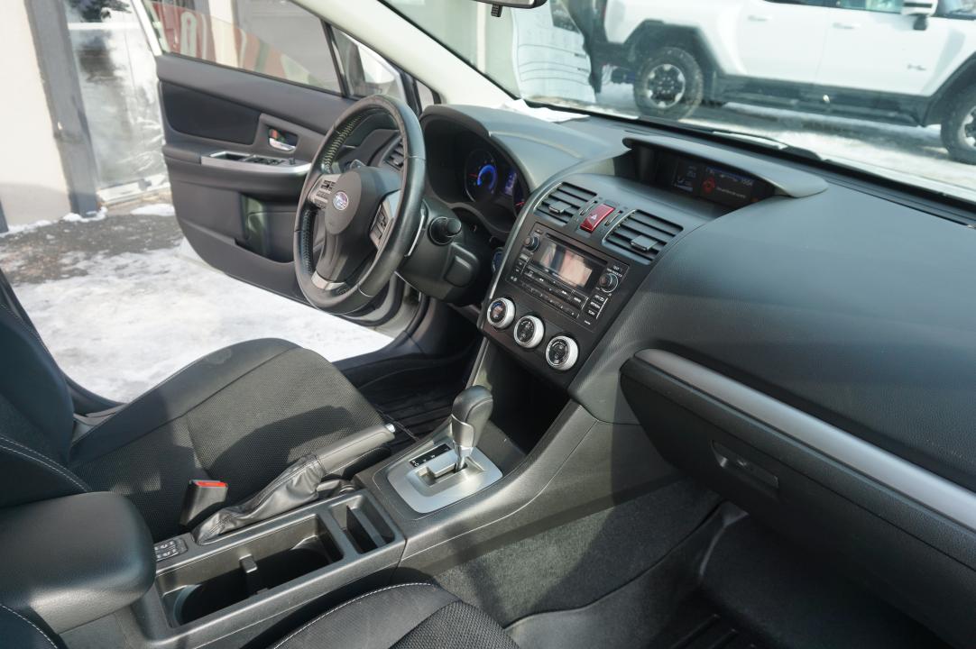 2014 Subaru XV Crosstrek Hybrid 2.0i Awd Sun Roof Heated Seats fully Loaded Main Image
