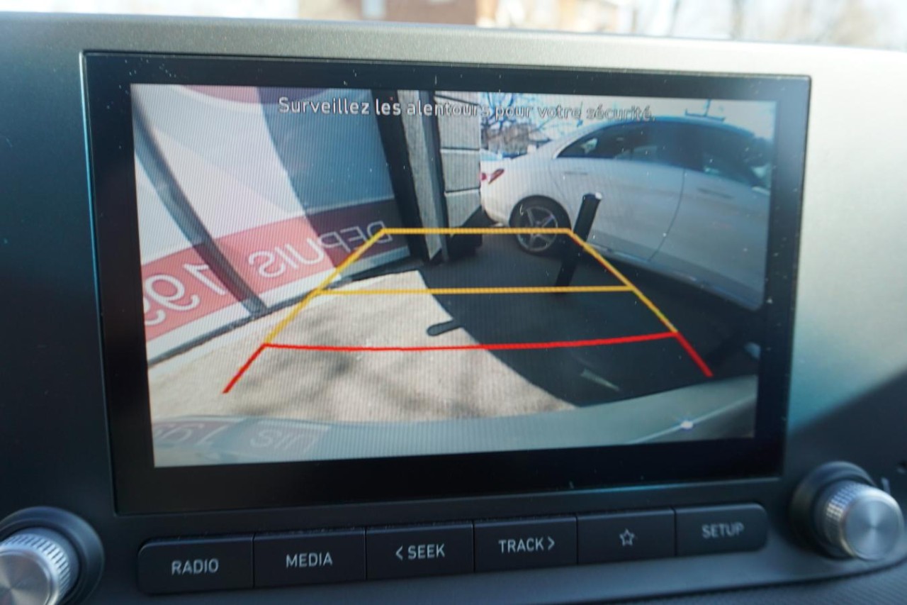 2022 Hyundai Kona electric Preferred FWD w/Two-Tone Roof Fully Loaded Camera Main Image