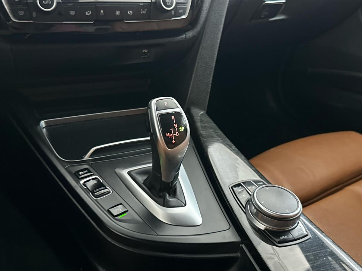 2018 BMW 3 Series Sedan Main Image