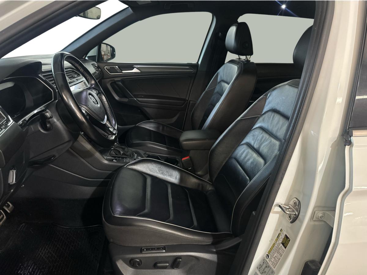 2018 Volkswagen Tiguan Highline R-Line 4MOTION Main Image