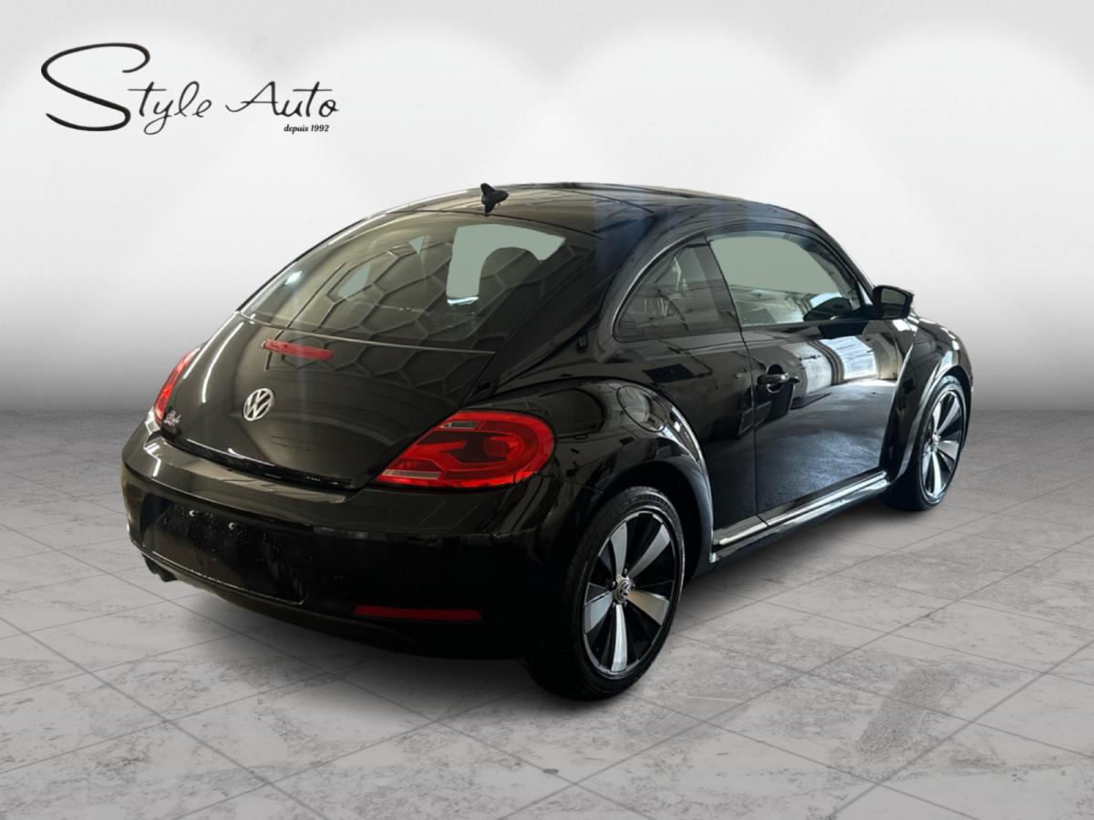 2012 Volkswagen Beetle Cpe Auto Highline Main Image