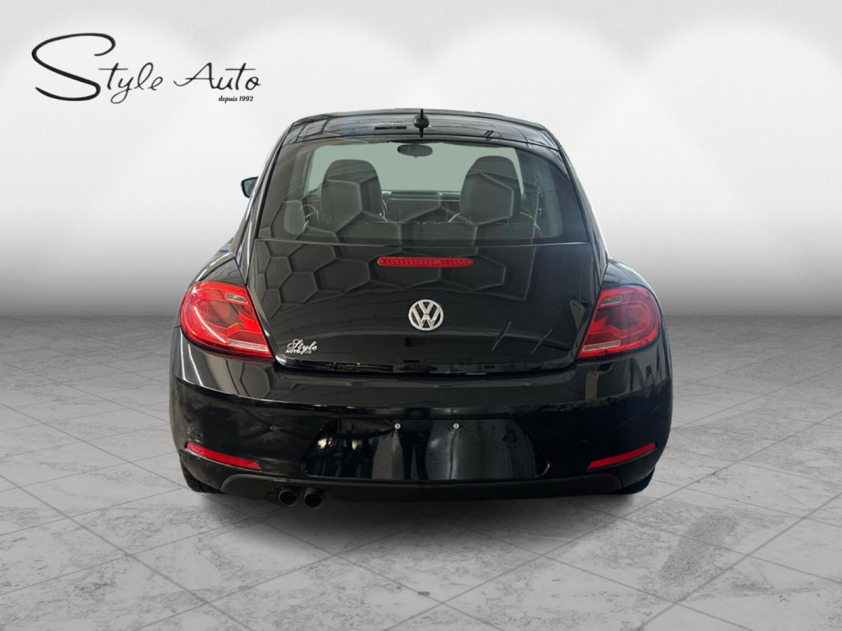 2012 Volkswagen Beetle Cpe Auto Highline Main Image