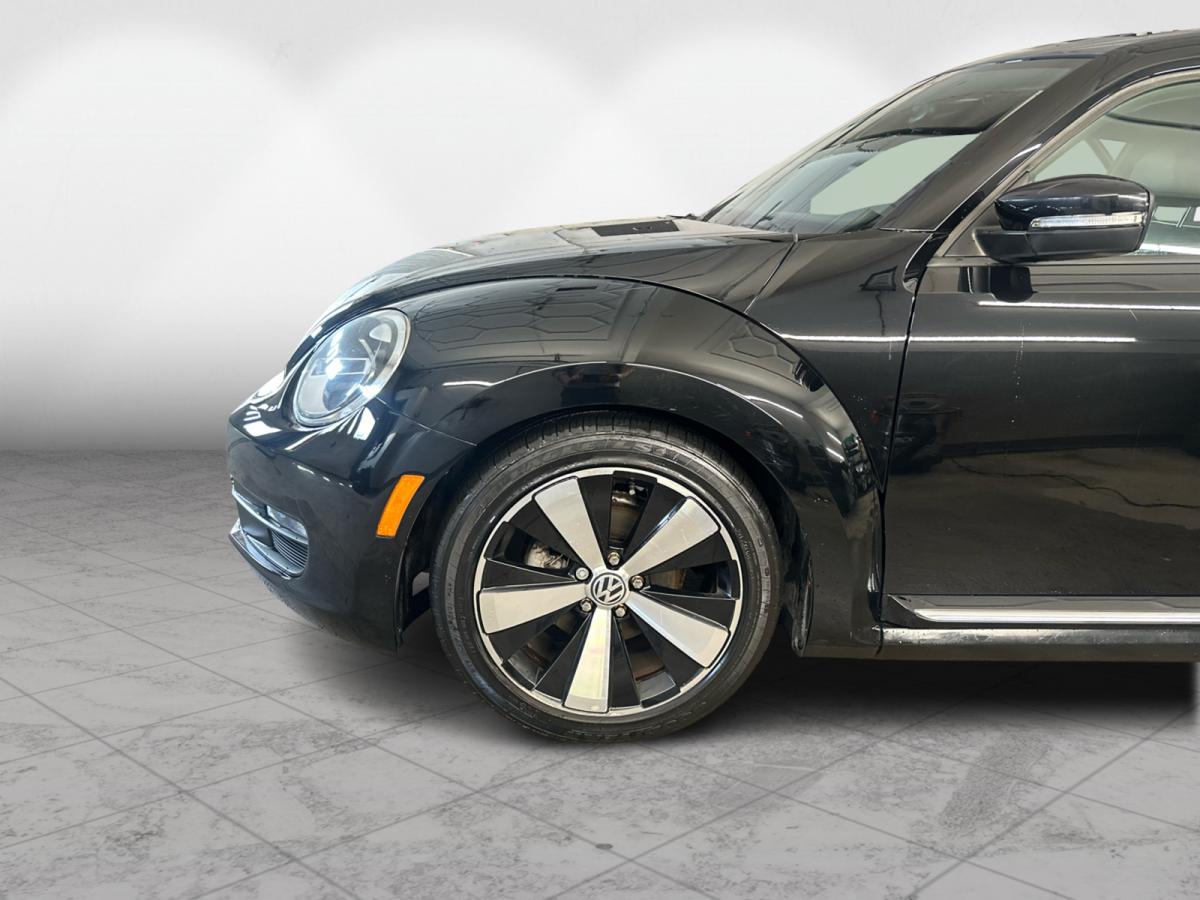 2012 Volkswagen Beetle Cpe Auto Highline Main Image