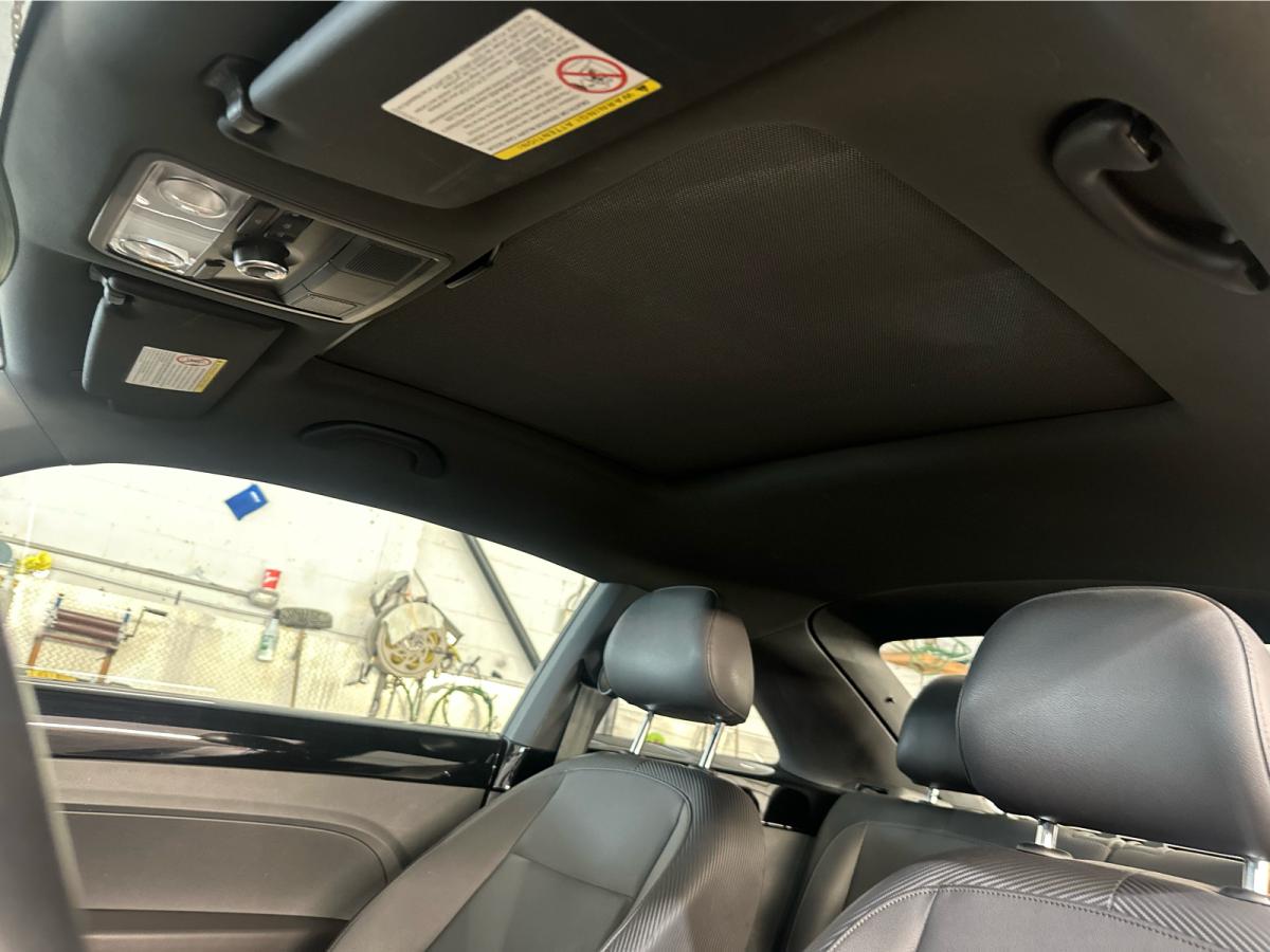 2012 Volkswagen Beetle Cpe Auto Highline Main Image