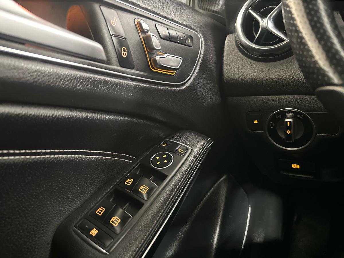 2019 Mercedes-Benz GLA250 GLA 250 4MATIC Main Image