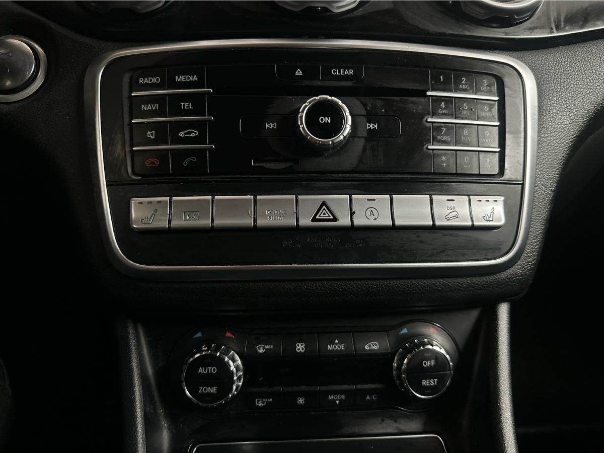 2019 Mercedes-Benz GLA250 GLA 250 4MATIC Main Image