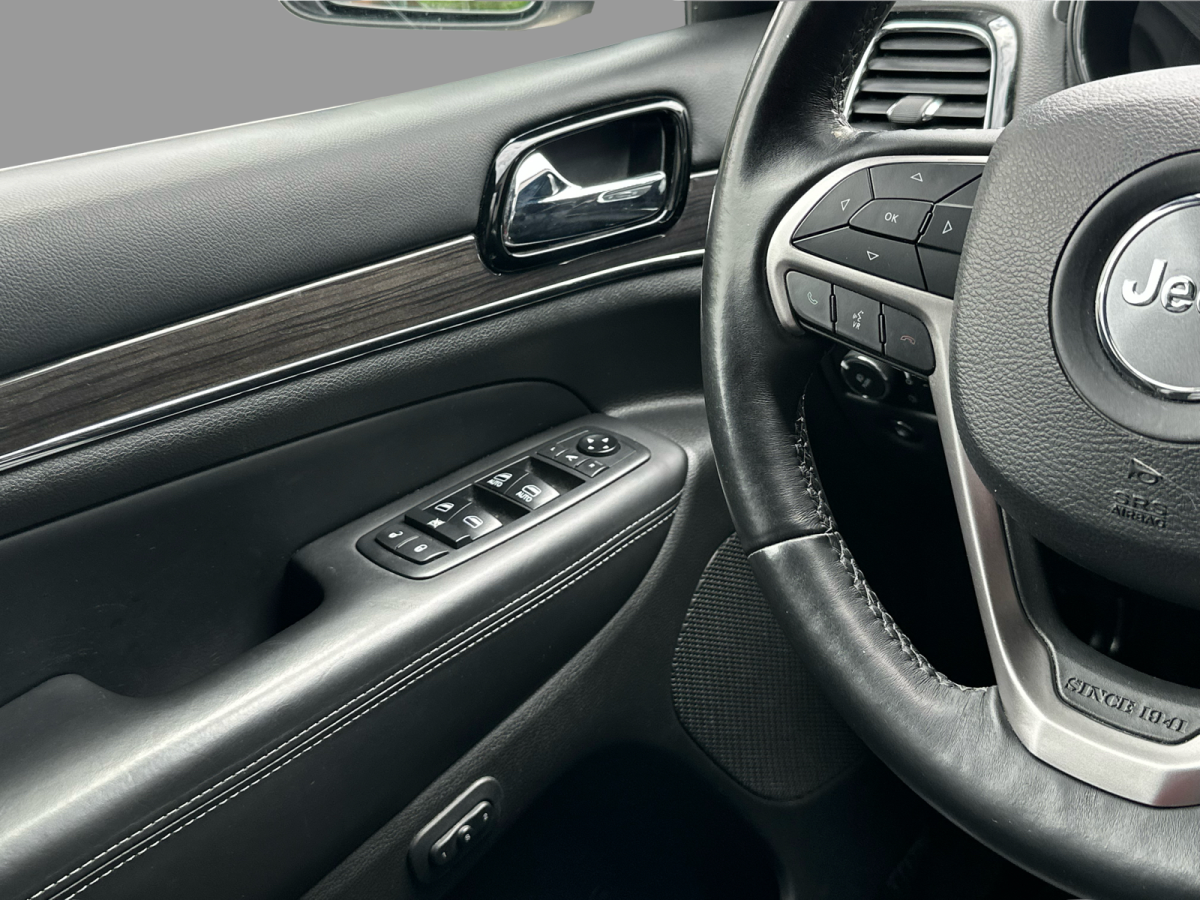 2019 Jeep Grand Cherokee Overland 4x4 Image principale