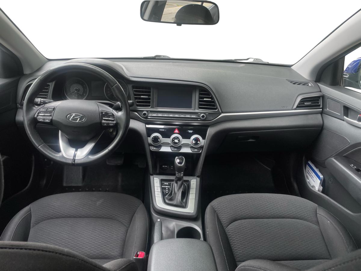 2020 Hyundai Elantra Preferred IVT Main Image